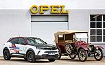 Seit 113 Jahren: Deutschlands älteste Fahrschule fährt Opel
